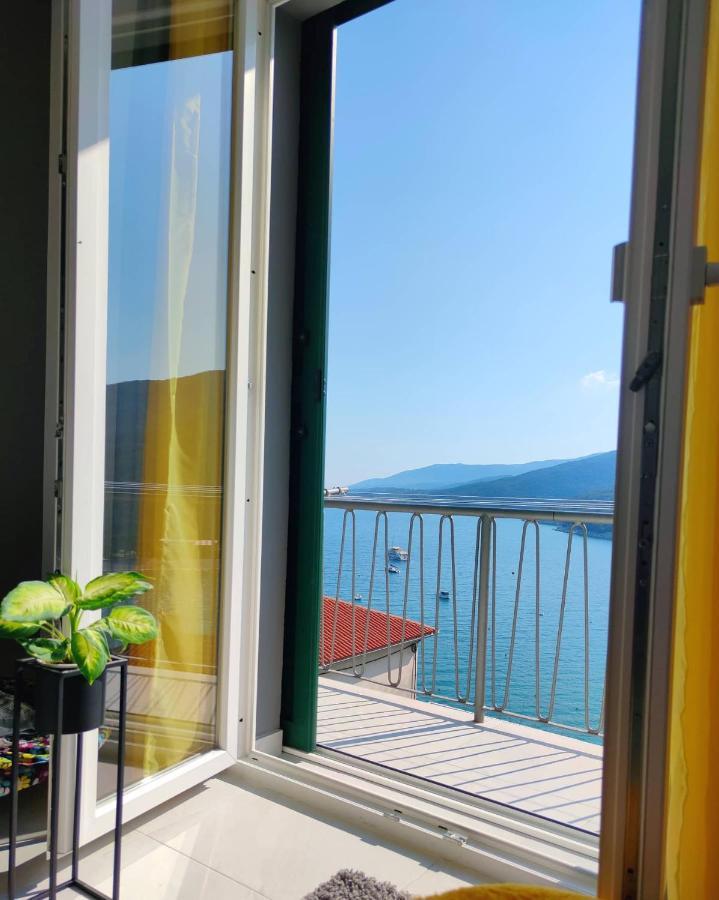 Apartment Noemi With A Direct Beach View Rabac Extérieur photo