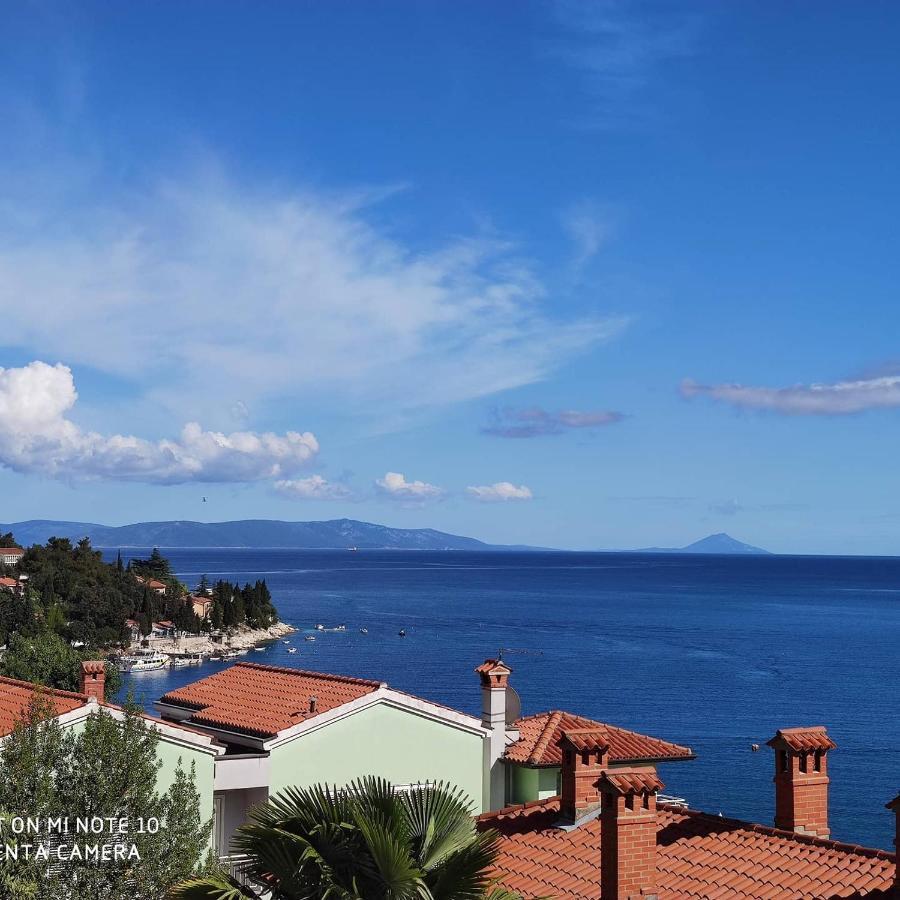 Apartment Noemi With A Direct Beach View Rabac Extérieur photo