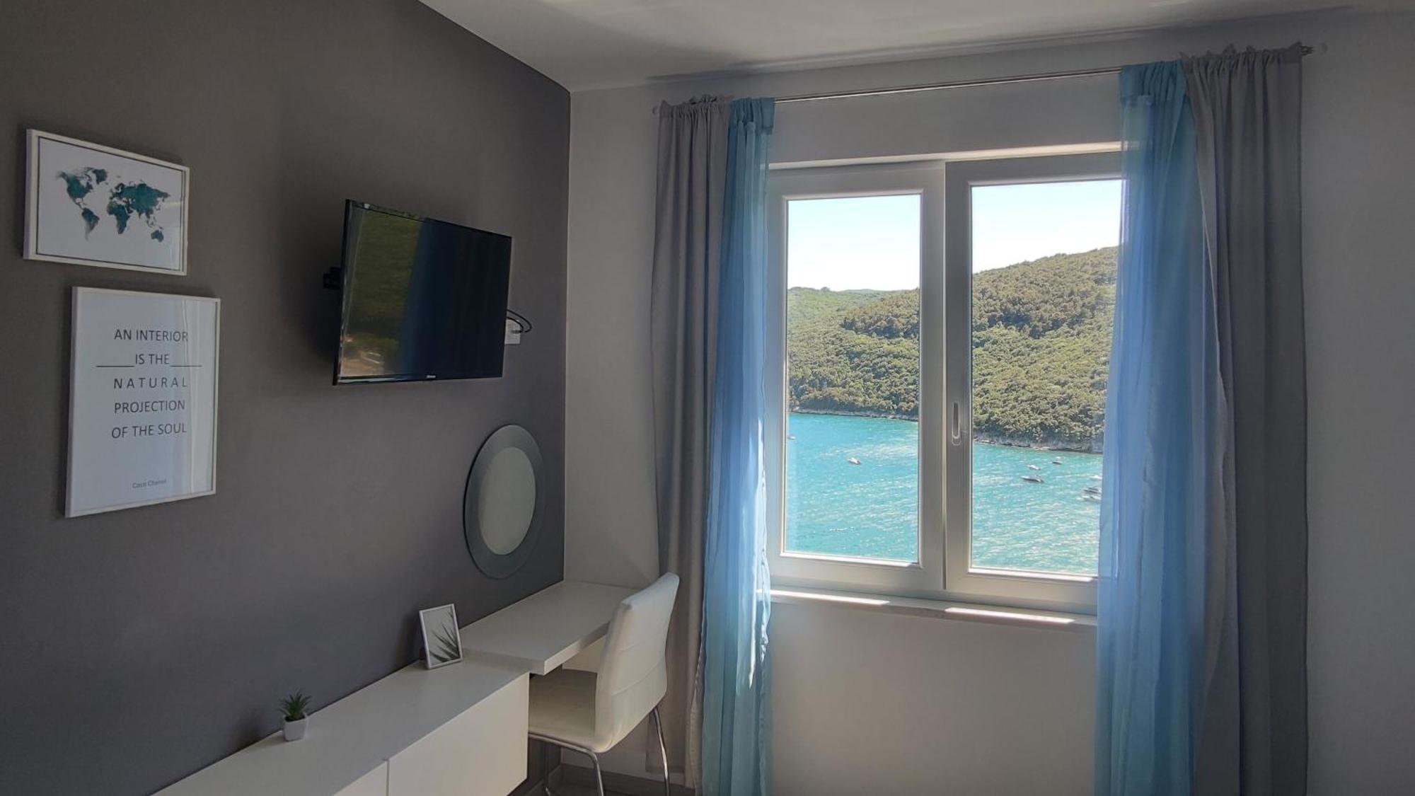 Apartment Noemi With A Direct Beach View Rabac Chambre photo